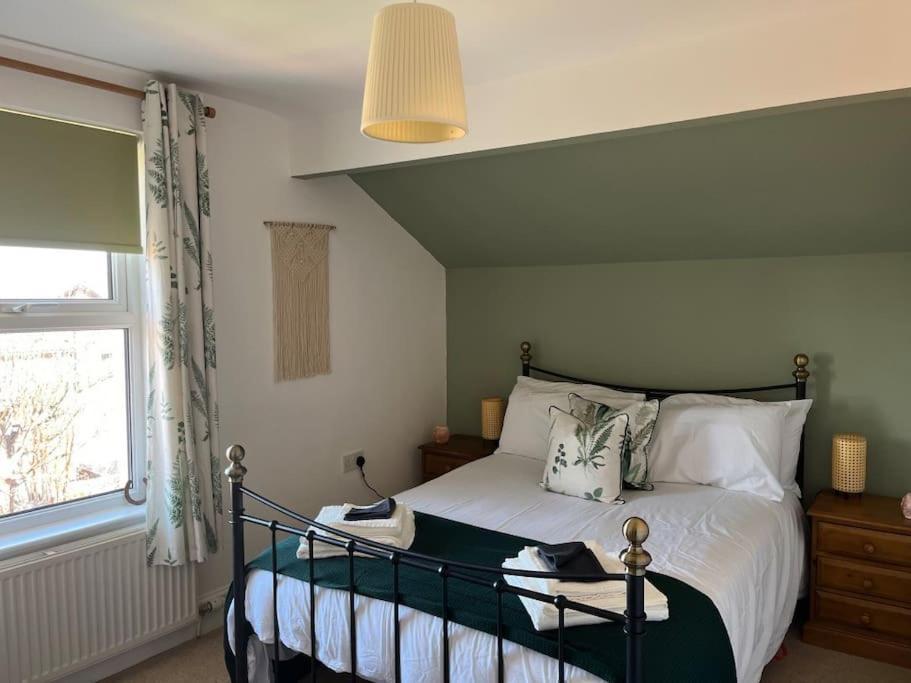 Cosy & Calm Escape By The Sea Apartment Lytham St Annes Bagian luar foto